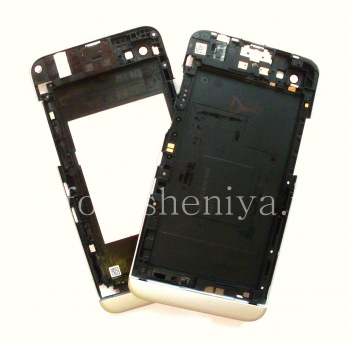 The rim (middle part) of the original housing for BlackBerry Z30