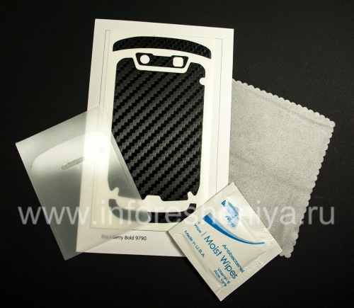 Photogallery for 屏幕保护质地坚实集和身体BodyGuardz盔甲BlackBerry 9790 Bold, 黑色质感“碳纤维” product