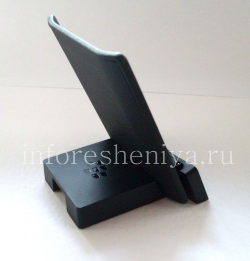 Photogallery for 原装台式充电器“玻璃”充电变压器的BlackBerry P'9981保时捷设计, 黑/黑 product