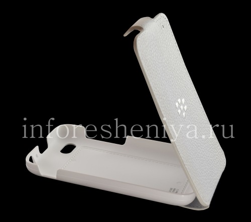Photogallery for Etui en cuir d&#39;origine avec couvercle à ouverture verticale Leather Flip Shell pour BlackBerry Q5, Blanc product