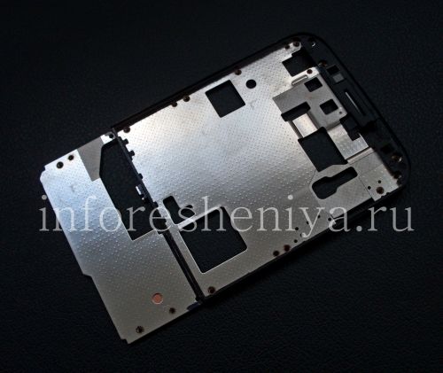 Photogallery for The middle part of the body (the metal base of the screen) for the BlackBerry Classic product