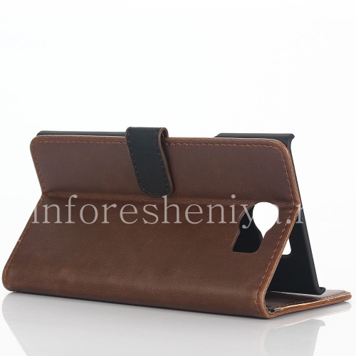 Photogallery for حقيبة جلد افتتاح الأفقي &quot;كلاسيك&quot; للبلاك بيري PRIV, أسمر product