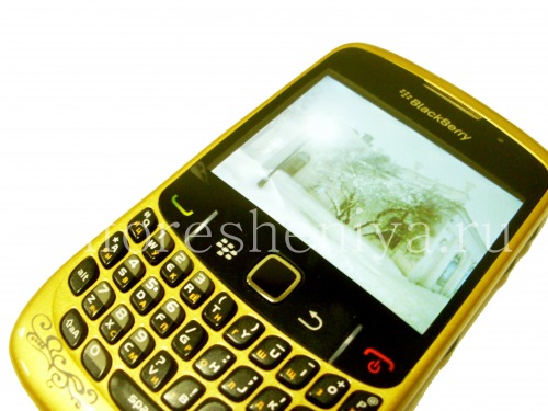 Photogallery for রঙ শরীর (দুই অংশে) BlackBerry 8520 কার্ভ জন্য, গোল্ডেন ঝিলিমিলি প্যাটার্ন product