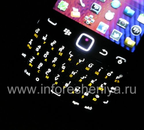 Photogallery for 智能手机BlackBerry 9360曲线, 黑色（黑色） product