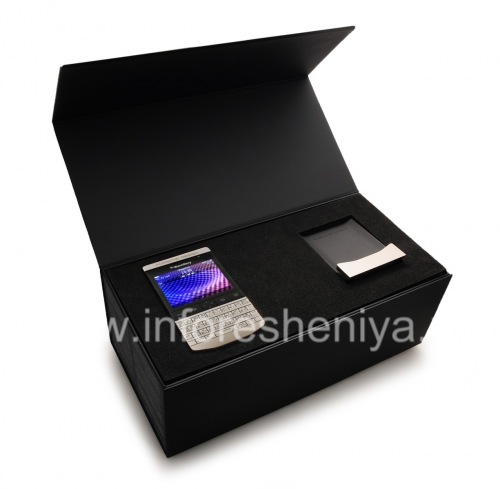 Photogallery for Smartphone BlackBerry P'9981 Porsche Design, Silber (Silber) product
